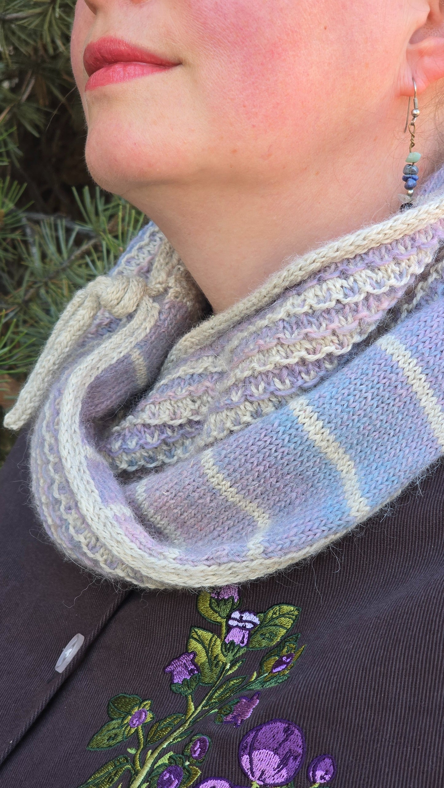 Wavelettes Moebius Cowl Kit, in six Colorways